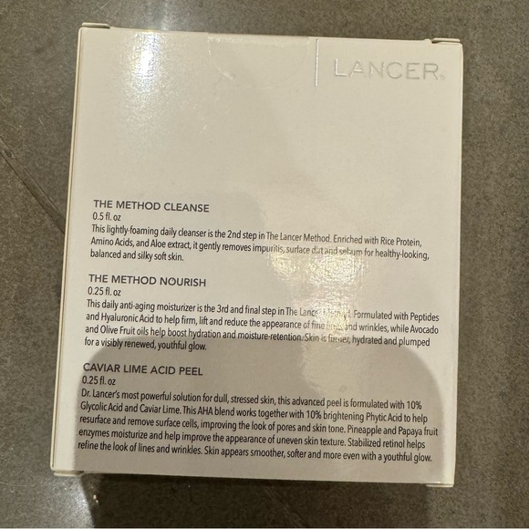 DeLUXE Skincare Minis! Over $175 worth of products - Picture 2 of 12